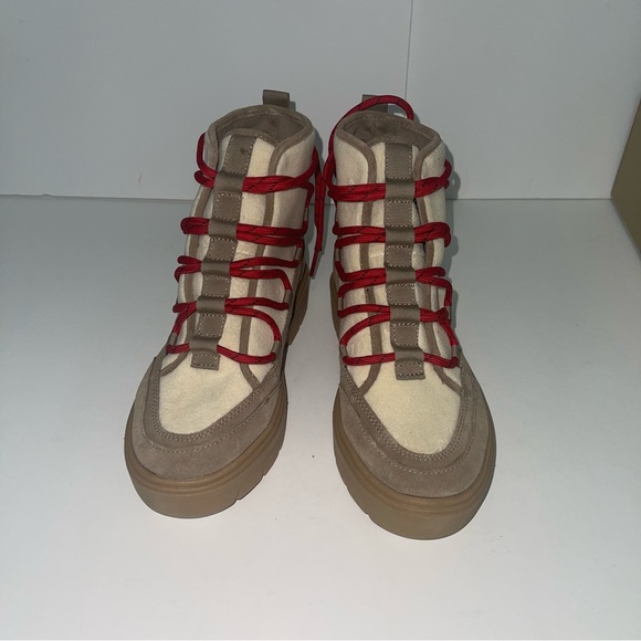 Dr. Scholl's Cooper Boot In Taupe & Ivory - New In Box-  - Duplicate - Picture 6 of 14